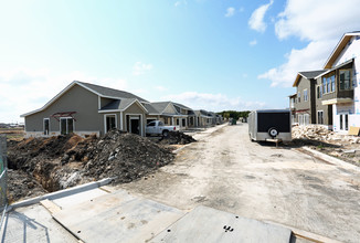 The Trails at Carmel Creek in Hutto, TX - Foto de edificio - Building Photo