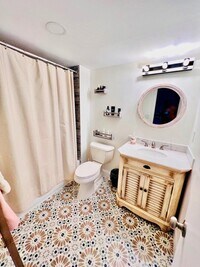 720 N Dixie Hwy photo'