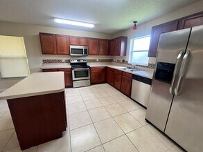1209 SW Idol Ave in Port St. Lucie, FL - Building Photo - Building Photo