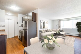 Holly Acres Apartments in Calgary, AB - Building Photo - Building Photo