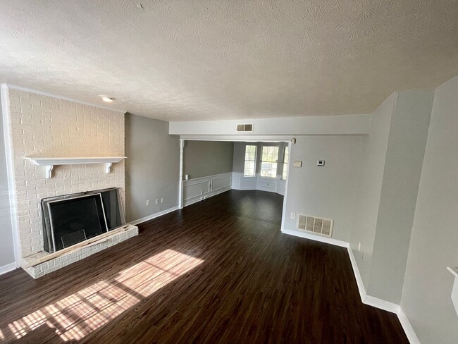 1601 Jamestown Way in Jackson, MS - Building Photo - Building Photo