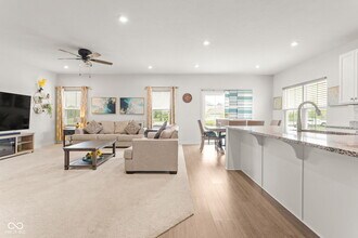 569 Wilsons Farm Dr in Fortville, IN - Building Photo - Building Photo