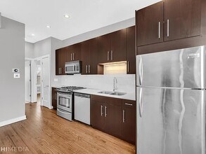 1454 W Roscoe St in Chicago, IL - Building Photo - Building Photo
