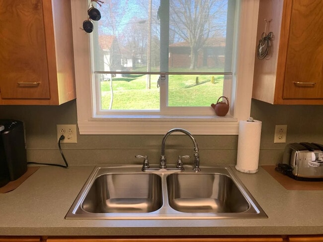 5 Eastmoor Dr in Mount Vernon, OH - Building Photo - Building Photo