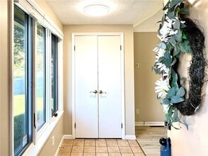 3 Treetop Dr in Fairport, NY - Building Photo - Building Photo