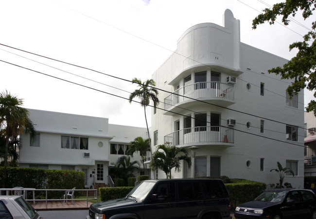 320 W 25th St in Miami Beach, FL - Building Photo - Building Photo