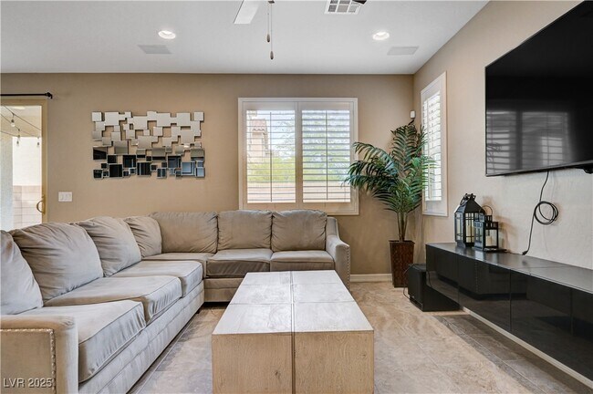 property at 10512 Mann St