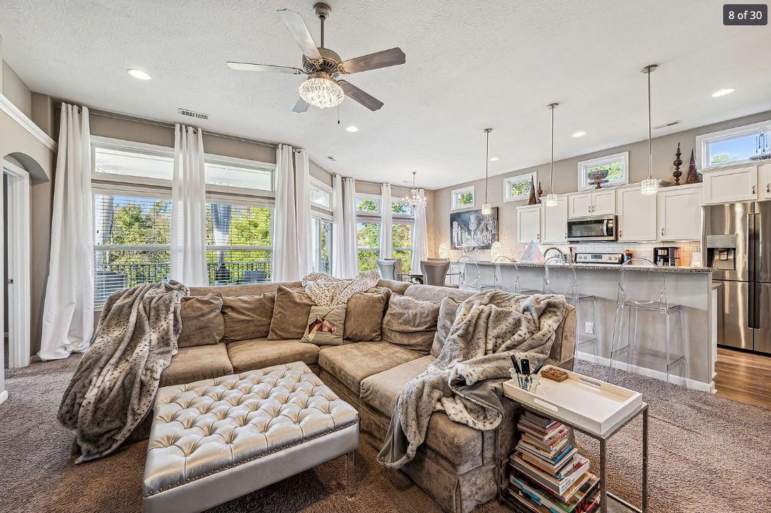 3025 Lodge View Ct in Burlington, KY - Building Photo