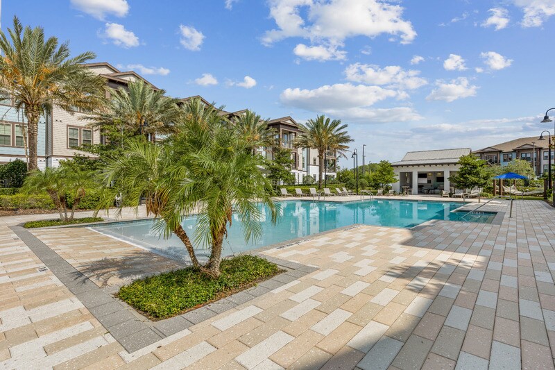Lantower Grande Flats in Orlando, FL - Building Photo