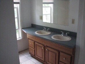 619 Potter St in Kalamazoo, MI - Building Photo - Building Photo