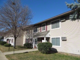 Fox Meadows Apartments in Pine Island, MN - Foto de edificio