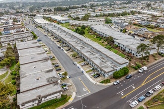 2401-2493 Rowntree Way in South San Francisco, CA - Building Photo - Building Photo