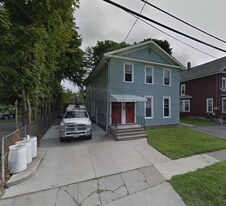 19 Forest Pl, Unit 1 in Fredonia, NY - Building Photo