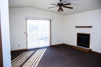 13217 40th Ave, Unit 1 in Chippewa Falls, WI - Building Photo - Building Photo