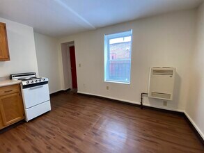 64 Merrimack St-Unit -29 in Manchester, NH - Building Photo - Building Photo
