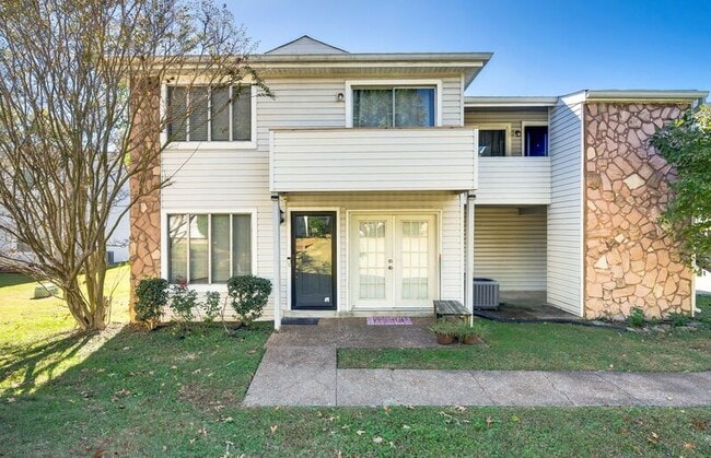 property at 810 Bellevue Rd