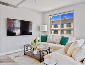 330 J St in San Diego, CA - Building Photo - Building Photo