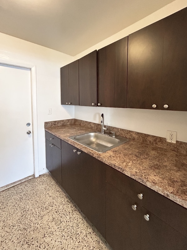 699 NE 86th St in Miami, FL - Foto de edificio - Building Photo