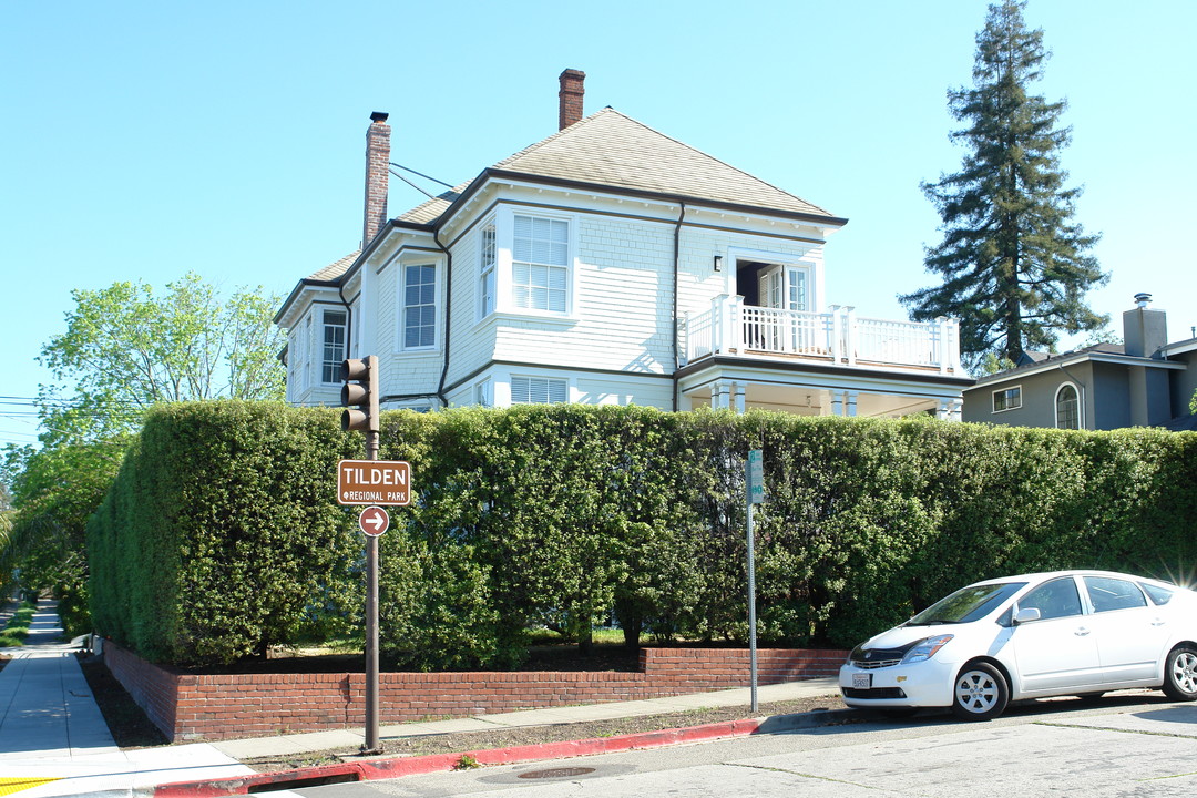 2201 Rose St in Berkeley, CA - Building Photo