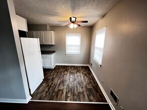 4405 Landside Dr in Louisville, KY - Building Photo - Building Photo