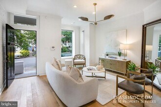 64 V St NW in Washington, DC - Building Photo - Building Photo