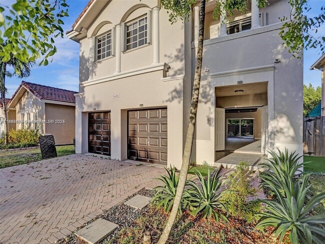 14301 SW 130th Ave in Miami, FL - Building Photo - Building Photo