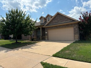 10853 Middleglen Rd in Haslet, TX - Building Photo - Building Photo