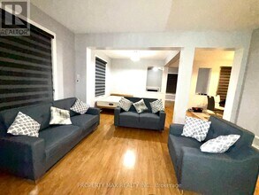6447 Connor Cres in Niagara Falls, ON - Building Photo - Building Photo