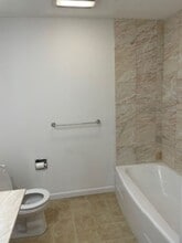 57 Westridge Rd in New London, CT - Building Photo - Building Photo