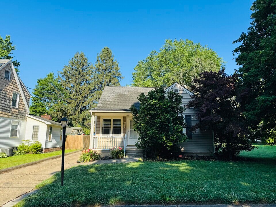 217 15th St NW in Massillon, OH - Building Photo
