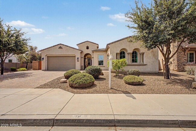 property at 2937 E Longhorn Dr