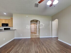 9820 Jasmine Brook Cir in Land O Lakes, FL - Foto de edificio - Building Photo