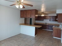 324 Adeline St in Maricopa, CA - Building Photo - Building Photo