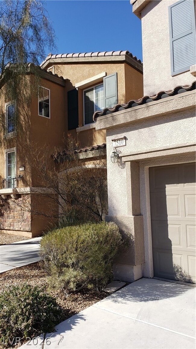 7510 Perla Del Mar Ave in Las Vegas, NV - Building Photo - Building Photo