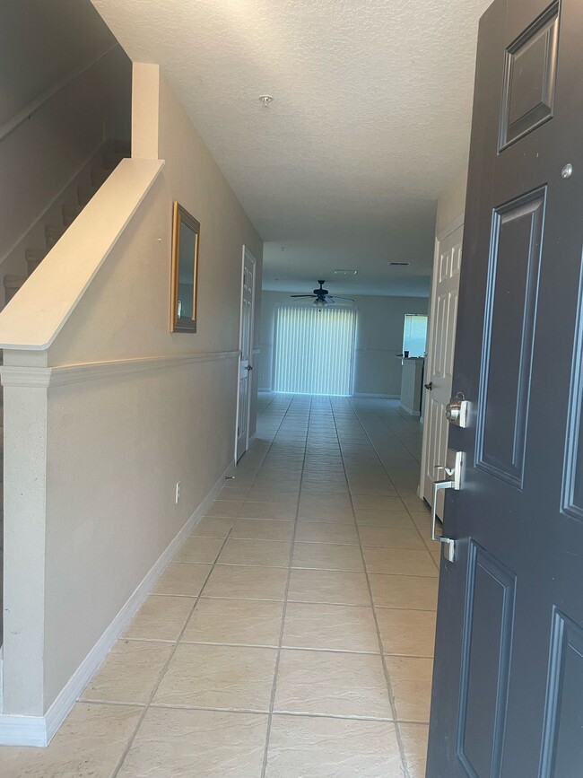 235 Glowing Peace Ln in Orlando, FL - Building Photo - Building Photo