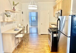 119 Richmond St, Unit 2 in Boston, MA - Foto de edificio - Building Photo