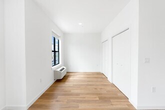 175 W 7th St in Bayonne, NJ - Building Photo - Building Photo