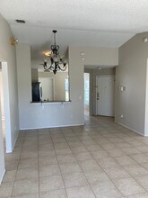 272 Indian Point Cir in Kissimmee, FL - Building Photo - Building Photo