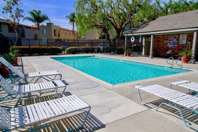 property at 1723 Normandy Pl