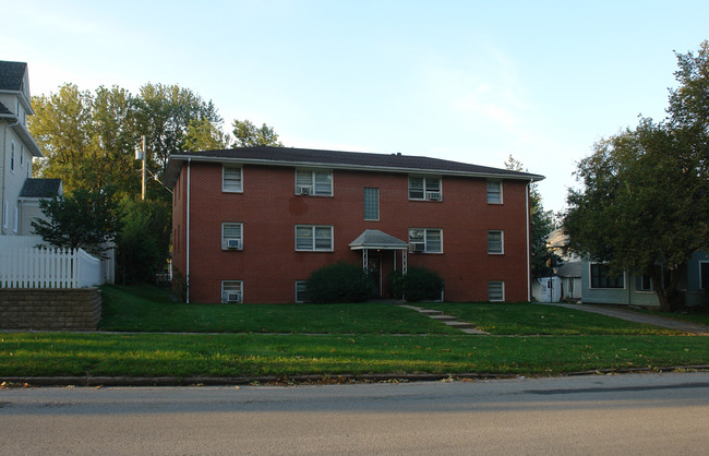 3221 Woolworth Ave in Omaha, NE - Building Photo - Building Photo