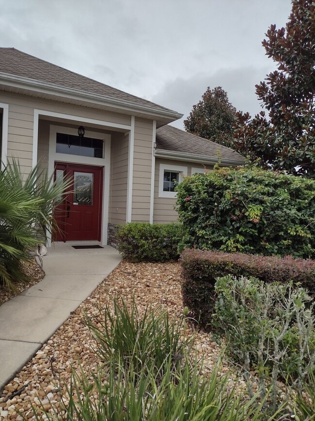 2006 Bayside Ave in Mount Dora, FL - Building Photo - Building Photo