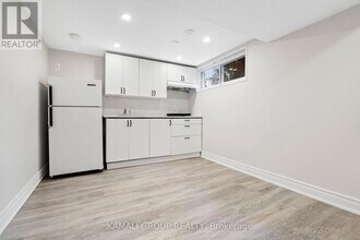 169 Brighton Ave in Toronto, ON - Building Photo - Building Photo