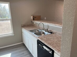 222 W 8th St in Mulberry, AR - Building Photo - Building Photo