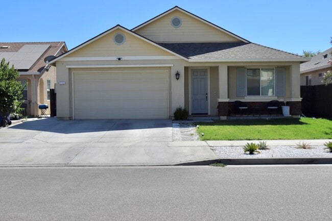 property at 1113 Greenbrier Dr