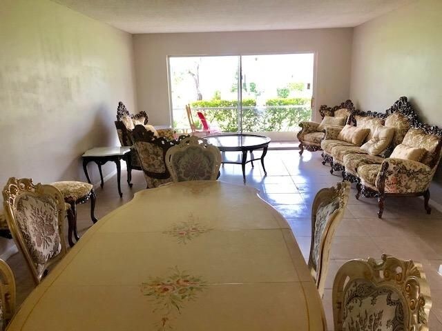 3541 Inverrary Dr-Unit -102 in Lauderhill, FL - Building Photo