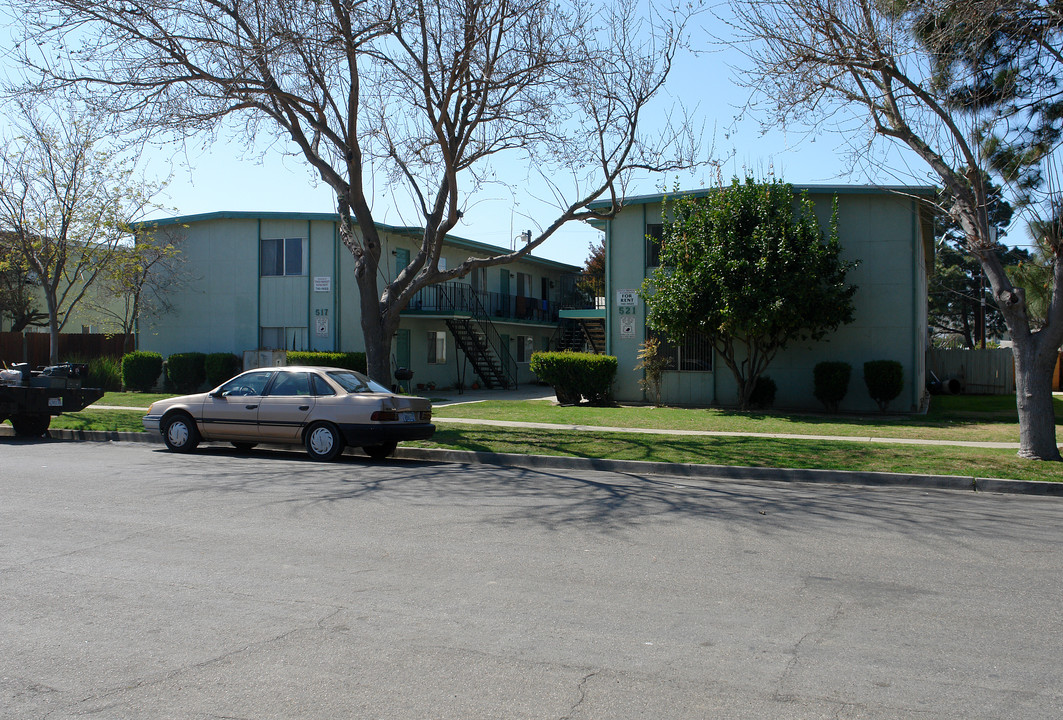 517-521 N S St in Lompoc, CA - Building Photo