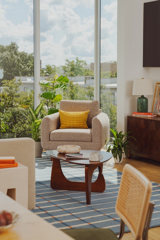 OSLOshaw Co-Living Apartments in Washington, DC - Foto de edificio - Building Photo