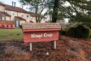 811 Kings Croft Dr in Cherry Hill, NJ - Building Photo