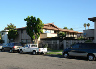 1157 W Casa Grande Ave in Anaheim, CA - Building Photo - Building Photo