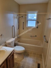 1309 Post Oak Rd in Mountain Home, AR - Foto de edificio - Building Photo